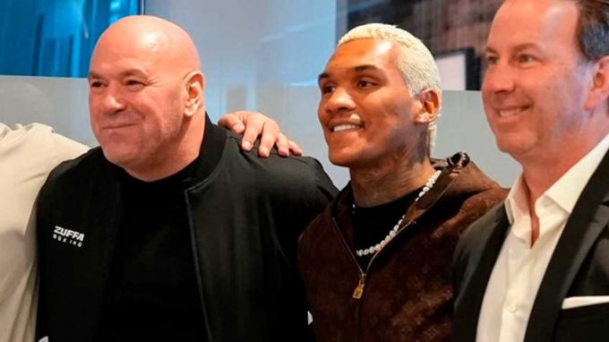 Zuffa Boxing битта жанг учун 15 млн таклиф қилган боксчи билан шартномани узайтирди