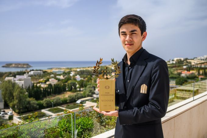 The Guardian: “Синдаров Магнус Карлсенни классик шахматга қайтириши мумкин"